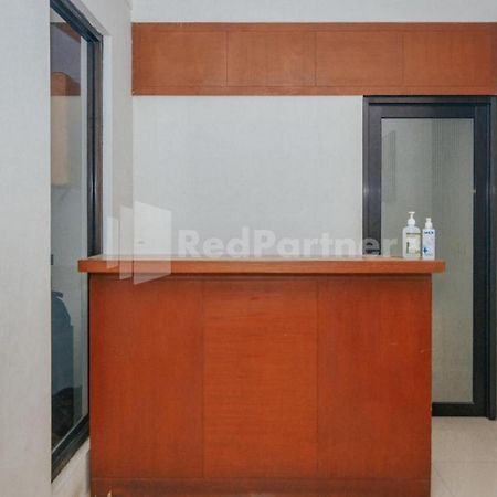 De Lugano Scbd Syariah Mitra Reddoorz Hotel จาการ์ตา ภายนอก รูปภาพ