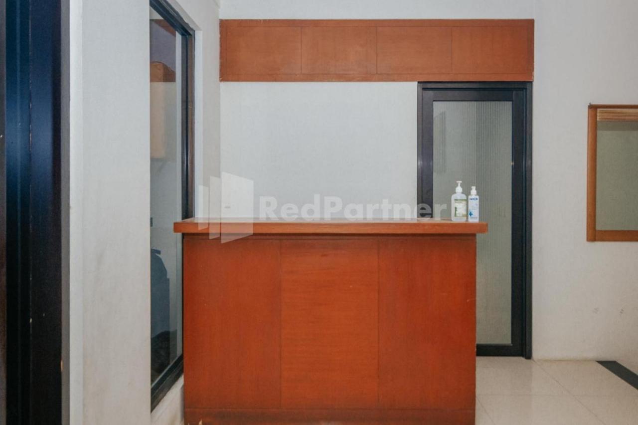 De Lugano Scbd Syariah Mitra Reddoorz Hotel จาการ์ตา ภายนอก รูปภาพ