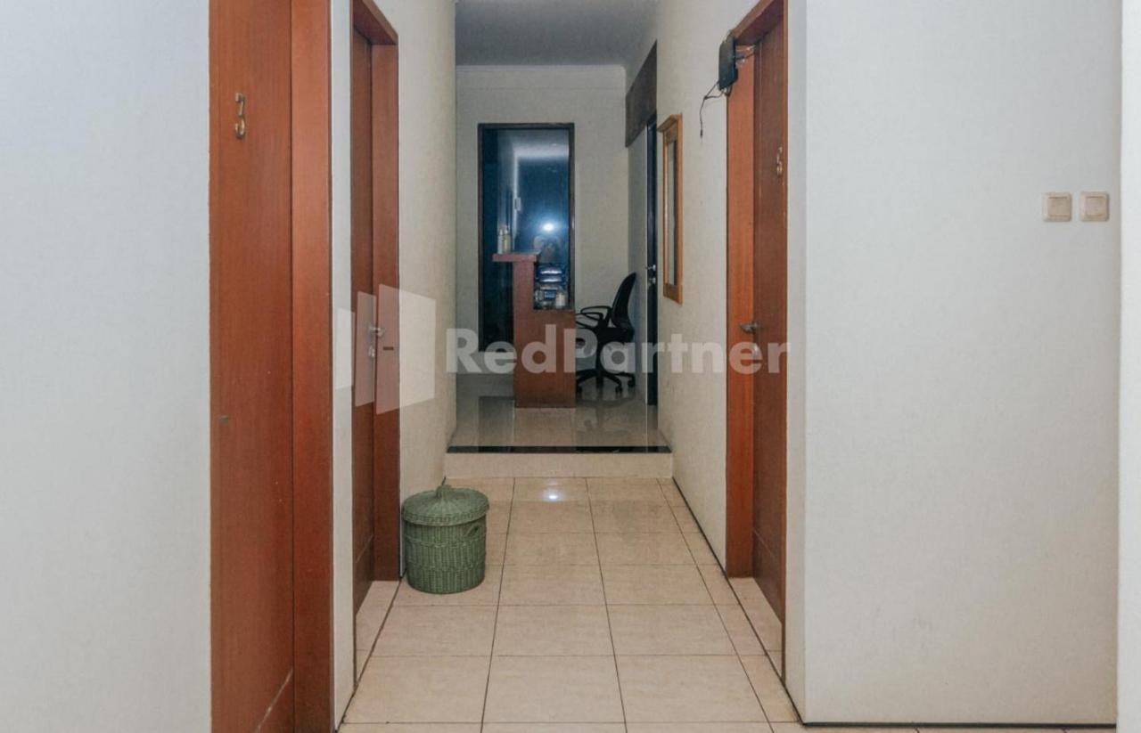 De Lugano Scbd Syariah Mitra Reddoorz Hotel จาการ์ตา ภายนอก รูปภาพ